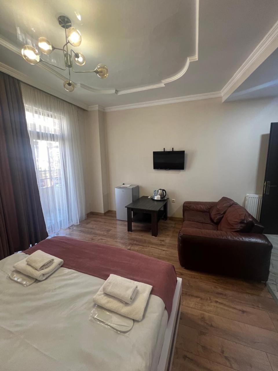 Mahali Hotel Batumi Kültér fotó